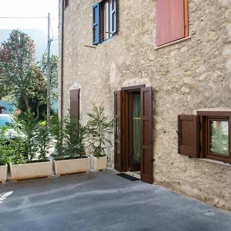 Casa Margherita Pt, Ospitar *
